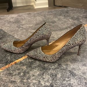 Banana Republic textured zebra / tan low heel